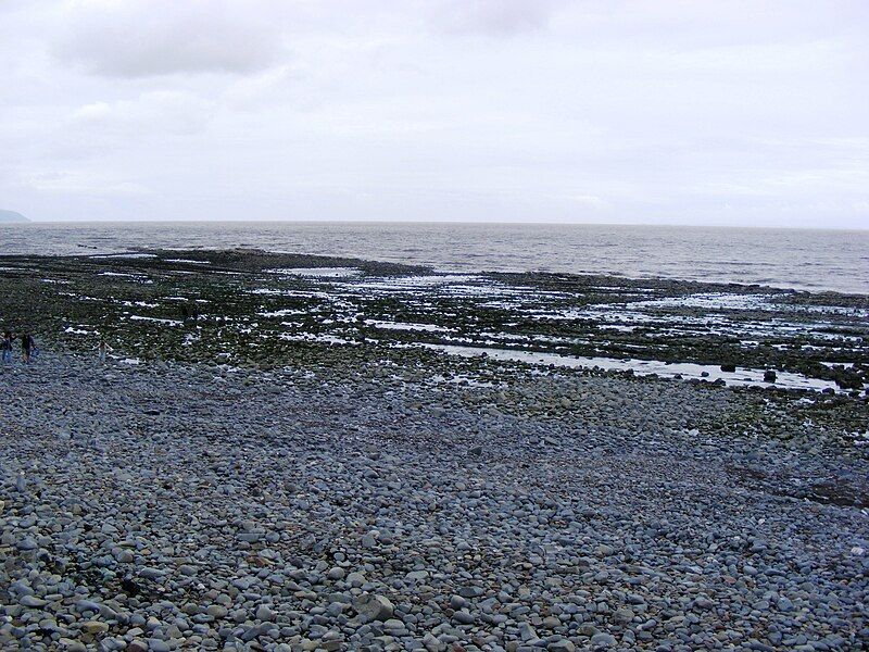 File:Kilve Beach.JPG