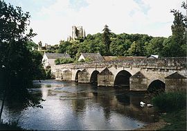 The 14th-century bridge and 15th-18th-century château