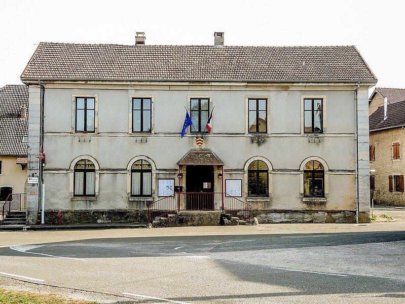 File:Mairie de Présentevillers.jpg