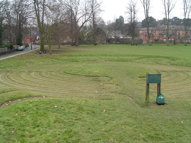 File:Saffron walden maze.jpg