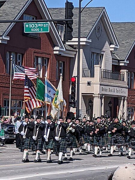 File:SouthsideIrishPipers.jpg