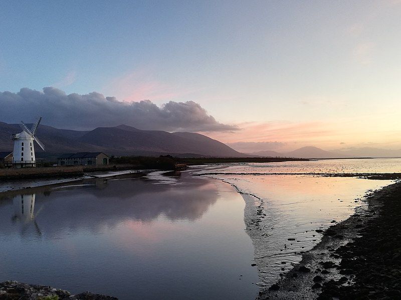 File:Tralee bay.jpg