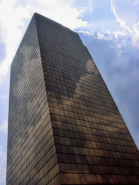 File:Uob building sukhumvit.jpg