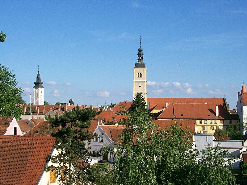 File:Varaždin roofs.jpg