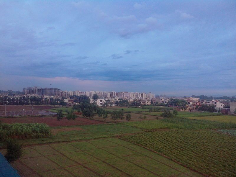 File:Zirakpur.jpg