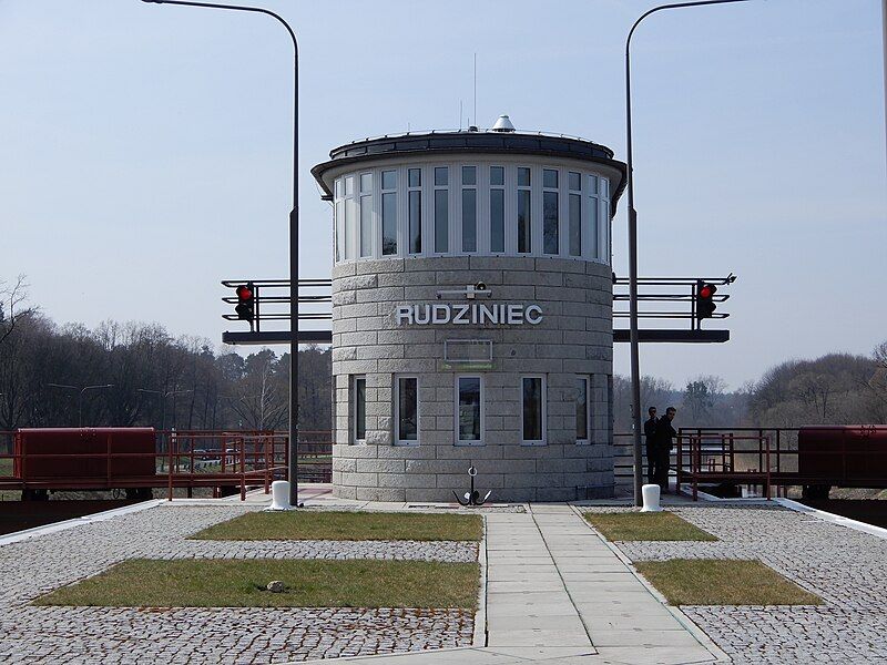 File:Śluza Rudziniec 04.jpg