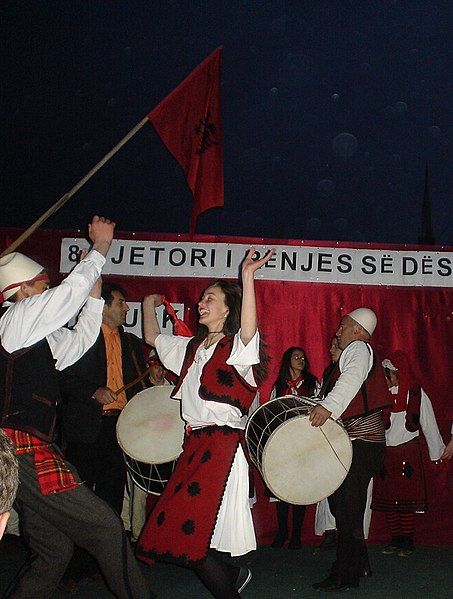 File:Albaniancosumekidsdancing.JPG