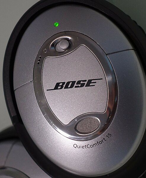 File:BOSE QC15 d.jpg