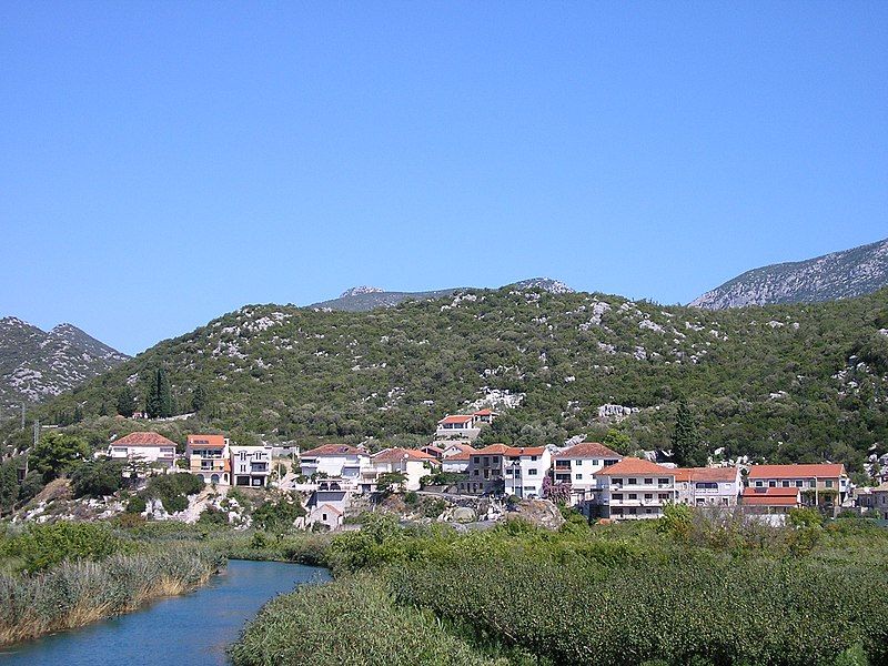 File:Banja Ploce.jpg