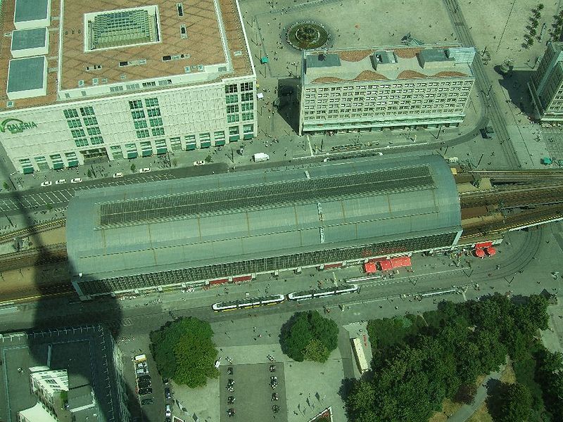 File:Bhf Berlin Alexanderplatz.jpg