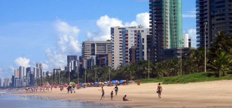 File:BoaViagemBeach Recife.jpg