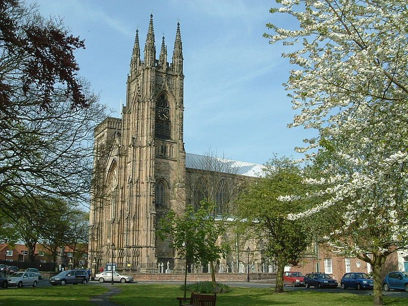 File:Bridlington Priory.jpg