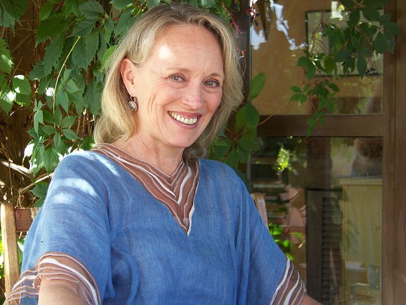 File:Catriona MacColl 2010.JPG