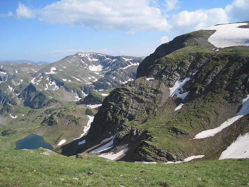 File:Damga Peak.jpg