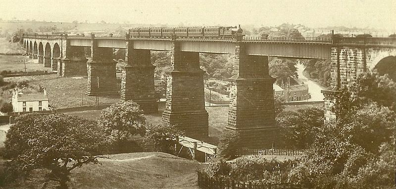 File:Dinting Arches, Glossop.JPG