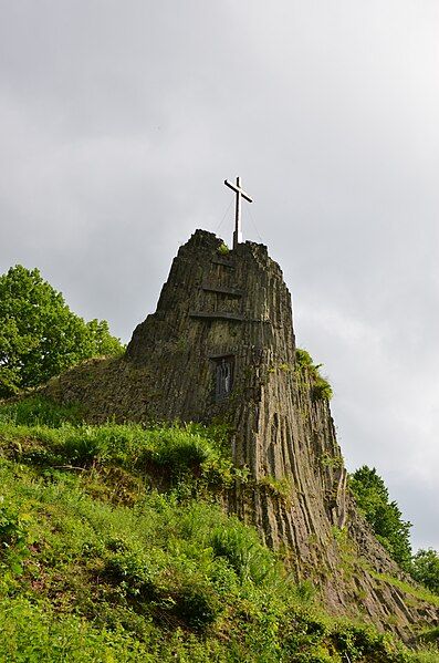 File:Druidenstein-2013-06-21 Nordseite.JPG