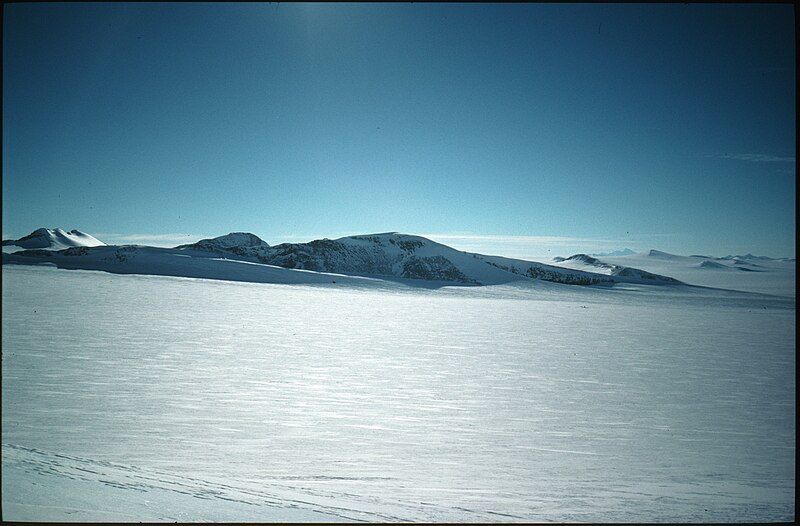 File:DuToit Mountains, Antarctica.jpg