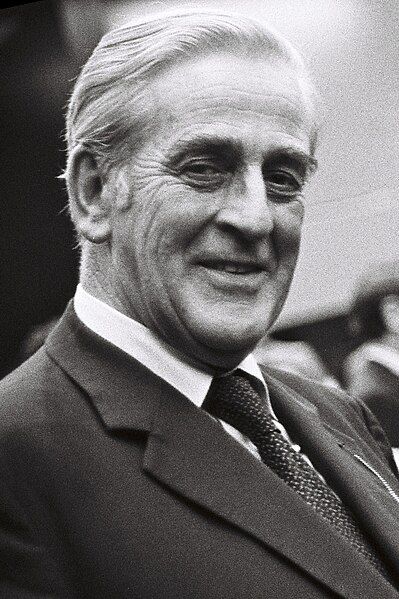 File:James Scott-Hopkins 1978.jpg