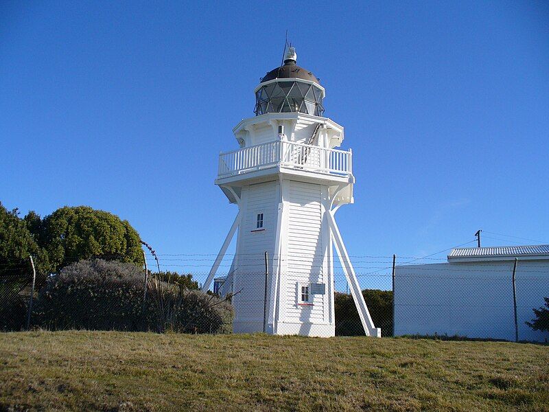 File:Katiki Lighthouse Front.jpg