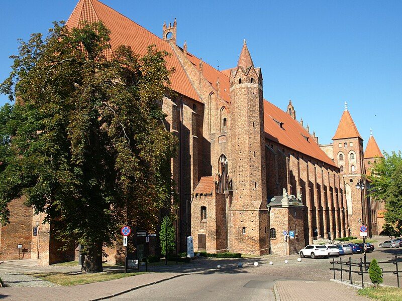 File:Kwidzyn Cathedral.jpg