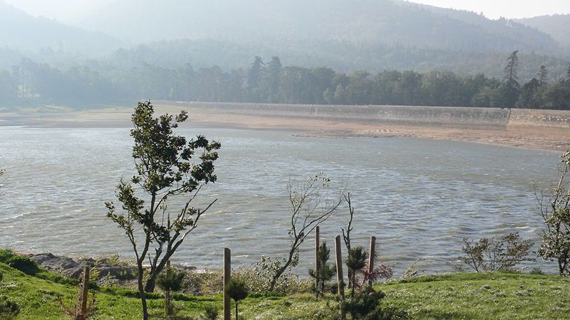 File:Lac de Saint-Féréol.jpg