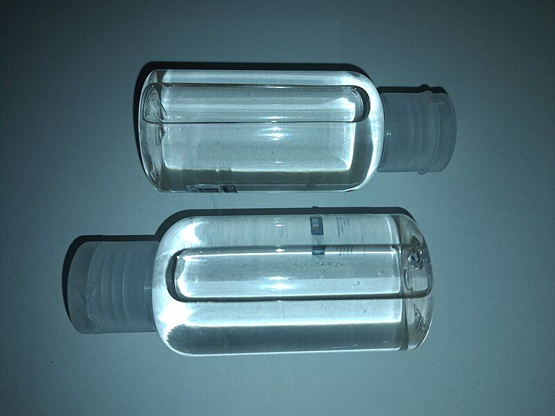 File:Liquid Halon 2402.jpg