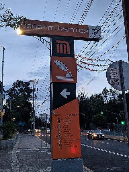 File:Metro Constituyentes 21.jpg