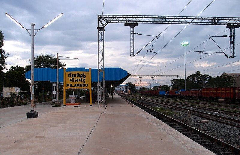 File:Peelamedu rail station.jpg