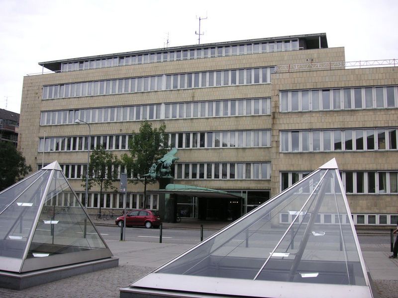 File:Radiohuset.jpg