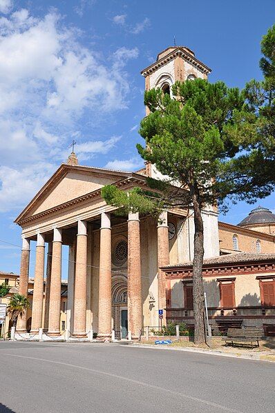 File:Sanvenanzio.basilica.JPG