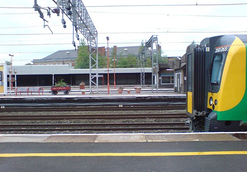 File:Staffordstationmidland.JPG