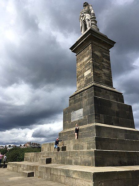 File:The Collingwood Monument.jpg