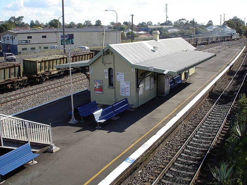 File:VictoriaStreetStation.jpg