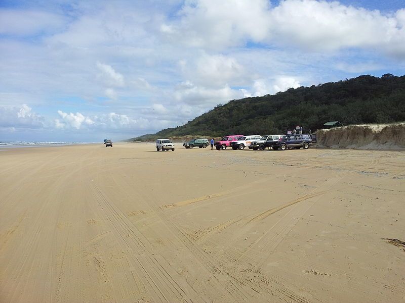 File:4WDsFraserIsland.jpg