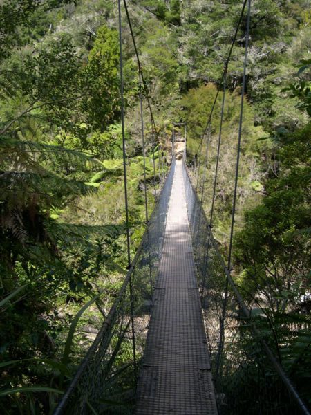 File:Abeltasmannp swingbridge.jpg