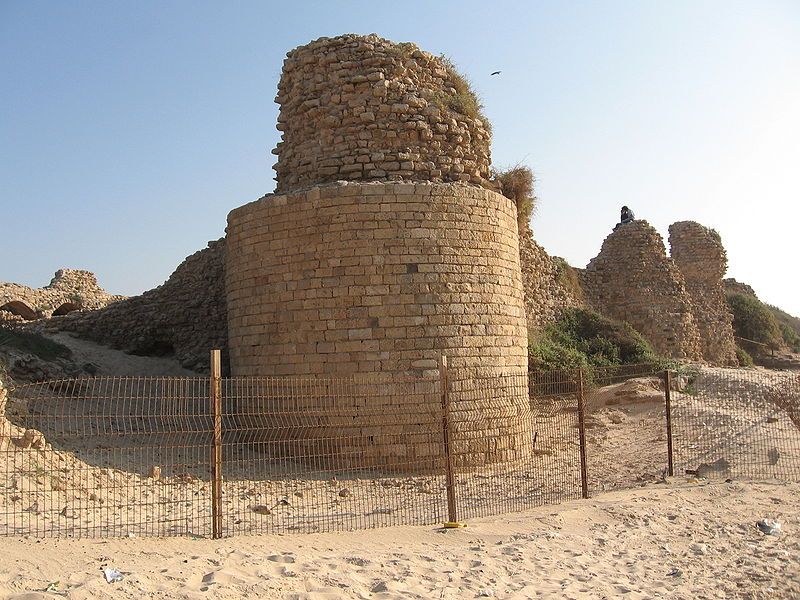 File:Ashdod Mezuda Bastion.JPG