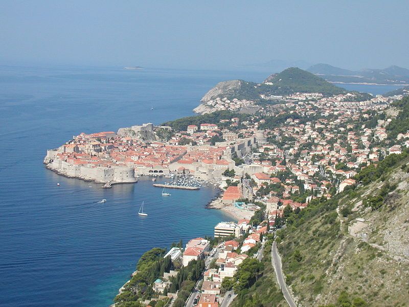 File:Dubrovnik-panorama-2002.JPG