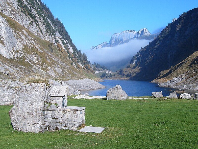 File:Faelensee.jpg