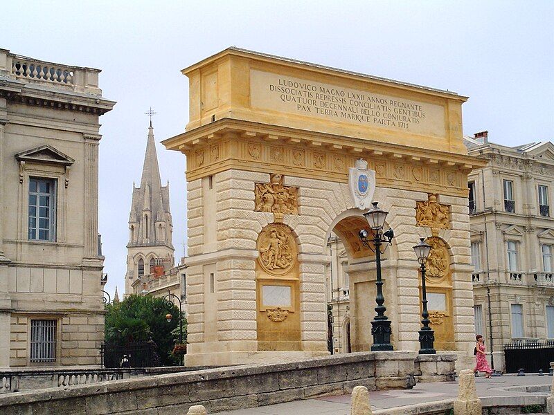 File:Gate Montpellier.jpg