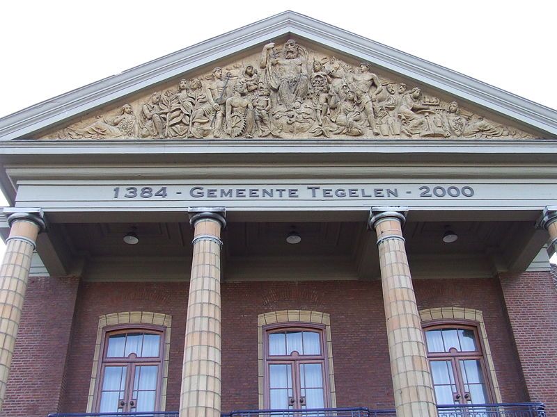 File:Gemeentehuis Tegelen.JPG