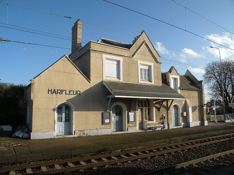 File:Harfleur gare.jpg