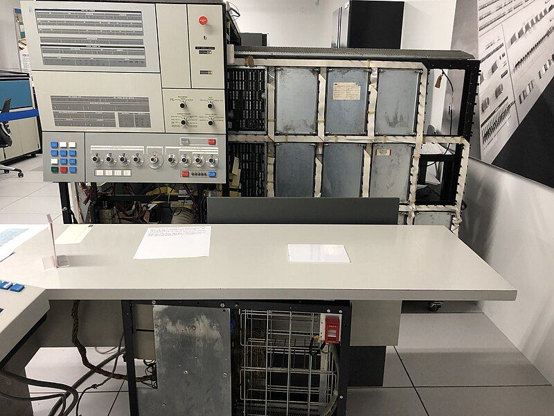 File:Ibm 360-30.jpg