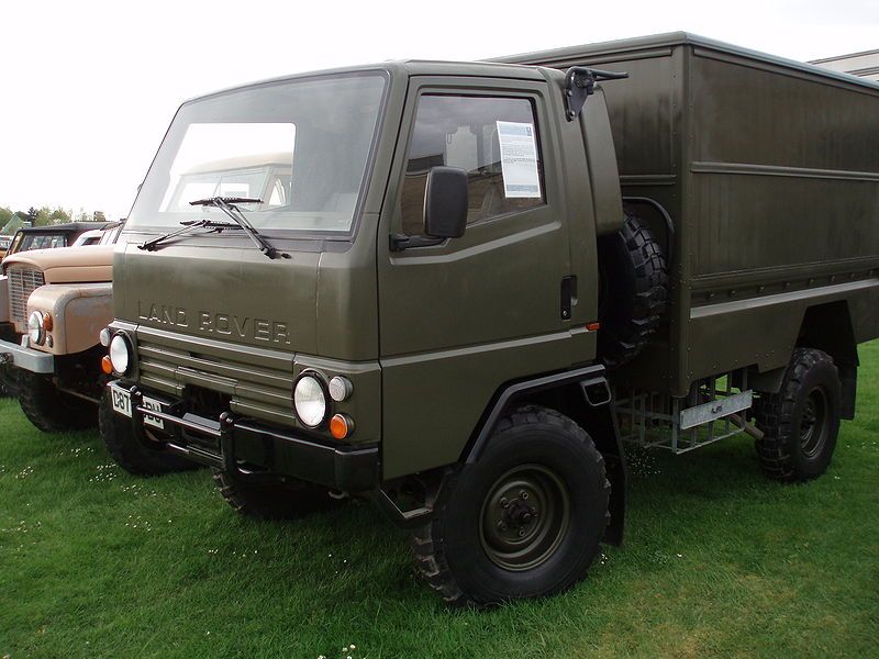 File:LandRoverLlama.JPG