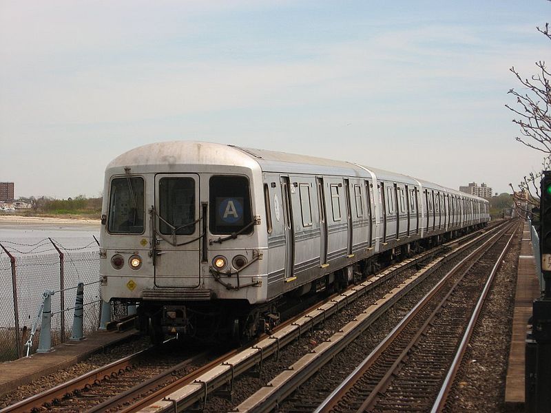 File:NYCSubway5274.jpg