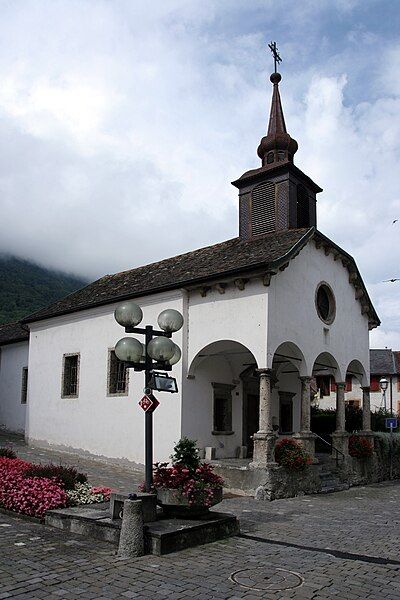 File:Saint-Gingolph Chapel 01.jpg