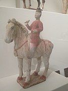 A male rider wearing a yuanlingshan, Tang dynasty