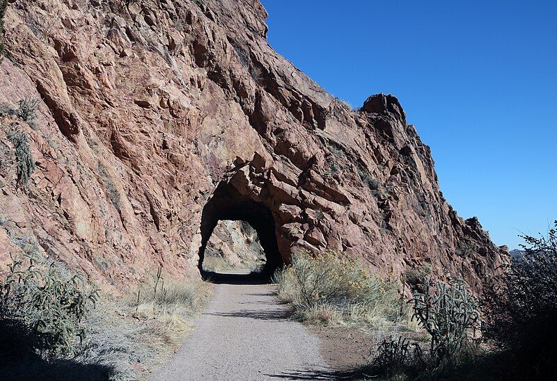 File:Tunnel Drive Trail.JPG