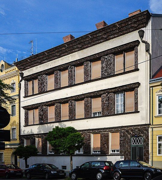 File:Wattmanngasse Schokoladenhaus.jpg