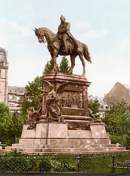 File:Wilhemsdenkmal Frankfurt 1900.jpg