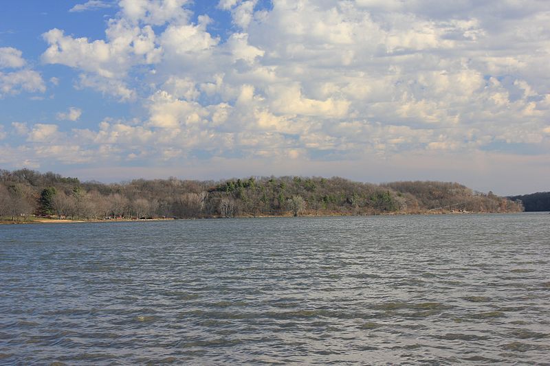 File:Yellowstonelakestatepark.jpg